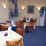 Hotel City Apart Hotel 3*